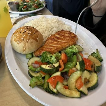 Art Lunch - Chicken & Veggie & Rice Combo - Breakfast & Brunch Near Me - Pasadena, California