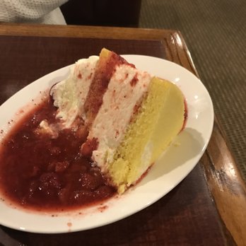 Gregg's Restaurants - Strawberry shortcake - American Near Me - Warwick, Rhode Island