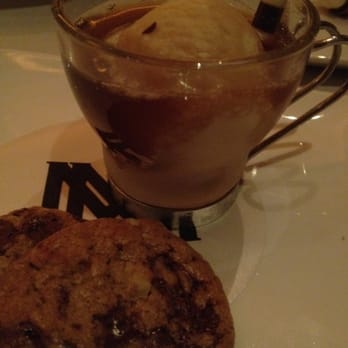 Michael Mina - Root beer float with chocolate chip and nut cookies - New American Near Me - Las Vegas, Nevada