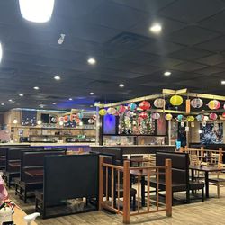 Momiji Sushi House