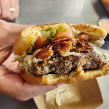 Brake Burger Garage - Bacon Blue Burger - Burgers Near Me - Lake Wales, Florida Brake Burger Garage - Bacon Blue Burger - Burgers Near Me - Lake Wales, Florida