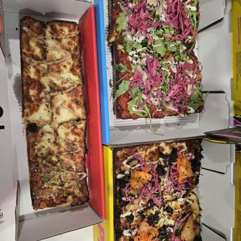 MOTO - Edmonds - Beef Adobo, Plant and Cheesy Bread - Pizza Near Me - Edmonds, Washington