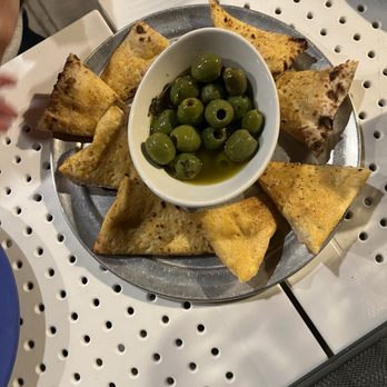 Boema - Olives - Pizza Near Me - Lenox, Massachusetts