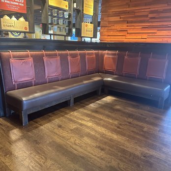 Outback Steakhouse - Steakhouses Near Me - Newington, Connecticut