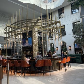 Subito - Such a pretty bar - Italian Near Me - Cincinnati, Ohio