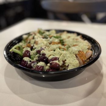 Bowl Appetit - Chicken bowl with pesto hummus - Falafel Near Me - Dearborn, Michigan Bowl Appetit - Chicken bowl with pesto hummus - Falafel Near Me - Dearborn, Michigan