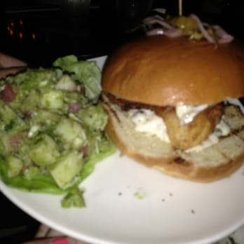 Skates On The Bay - Cod sandwich is good!! - Seafood Near Me - Berkeley, California