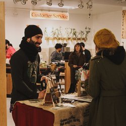MOM's Organic Market