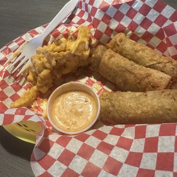 FatBoys Kitchen - Philly Egg Rolls and Fatty Fries - Food Trucks Near Me - Raleigh, North Carolina