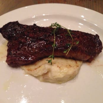 Mooo.... Beacon Hill - 10oz sirloin with mashed potatoes and no mushrooms. Dine Out Boston week - Steakhouses Near Me - Boston, Massachusetts