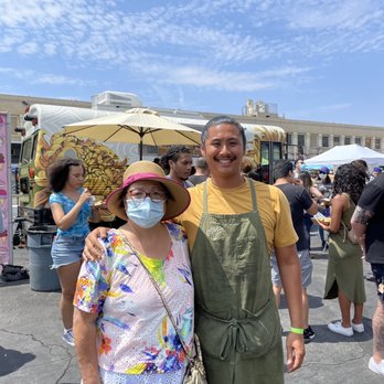 MANEATINGPLANT - Food Trucks Near Me MANEATINGPLANT - Food Trucks Near Me
