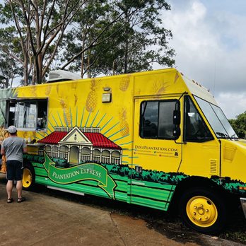 The Pineapple Exp - People waiting for Dole Whip - Bus Tours Near Me The Pineapple Exp - People waiting for Dole Whip - Bus Tours Near Me