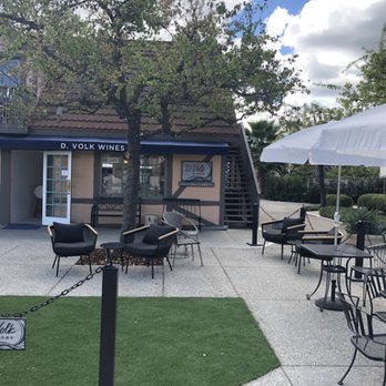 Dana V. Wines - The beautiful patio is available to enjoy wine by the glass or a full tasting - Wine Tasting Room Near Me - Solvang, California Dana V. Wines - The beautiful patio is available to enjoy wine by the glass or a full tasting - Wine Tasting Room Near Me - Solvang, California