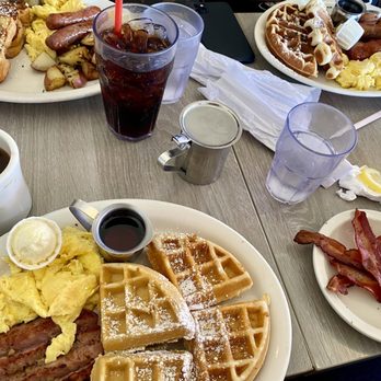 Millie's Cafe - Pasadena - Gluten free waffles, eggs, chicken maple sausage, regular French toast - Breakfast & Brunch Near Me - Pasadena, California