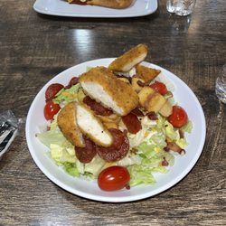 Fazoli's - Crispy Chicken Bacon Ranch Salad