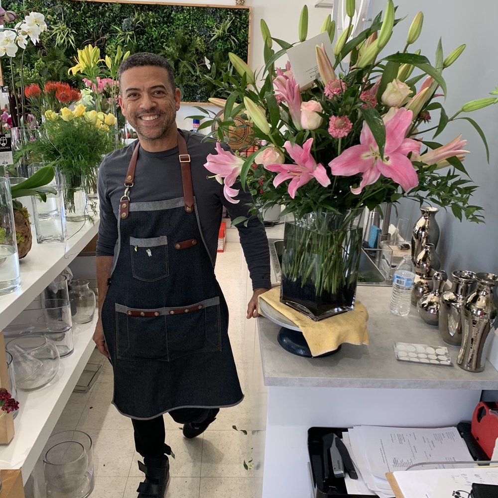 Needed a last minute flower arrangement... Carlos whipped up this gorgeous creation!!! Great customer service and amazing designs!!!