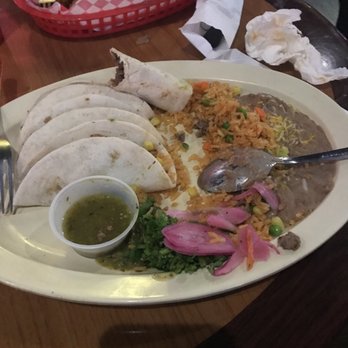 Zona Caliente Sports Bar - Sports Bars Near Me - Arlington, Texas