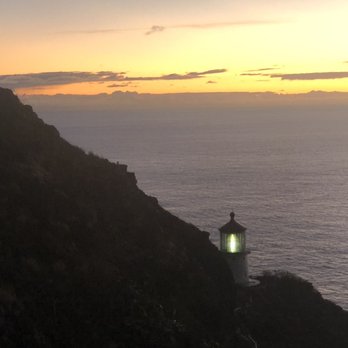 Makapu'u Point Lighthouse Trail - Sunrise hike! - Hiking Near Me - Honolulu, Hawaii