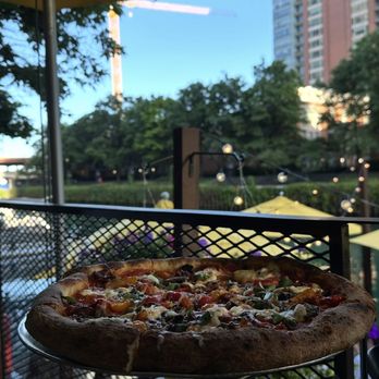 Robert's Pizza and Dough - Pizza Near Me - Chicago, Illinois