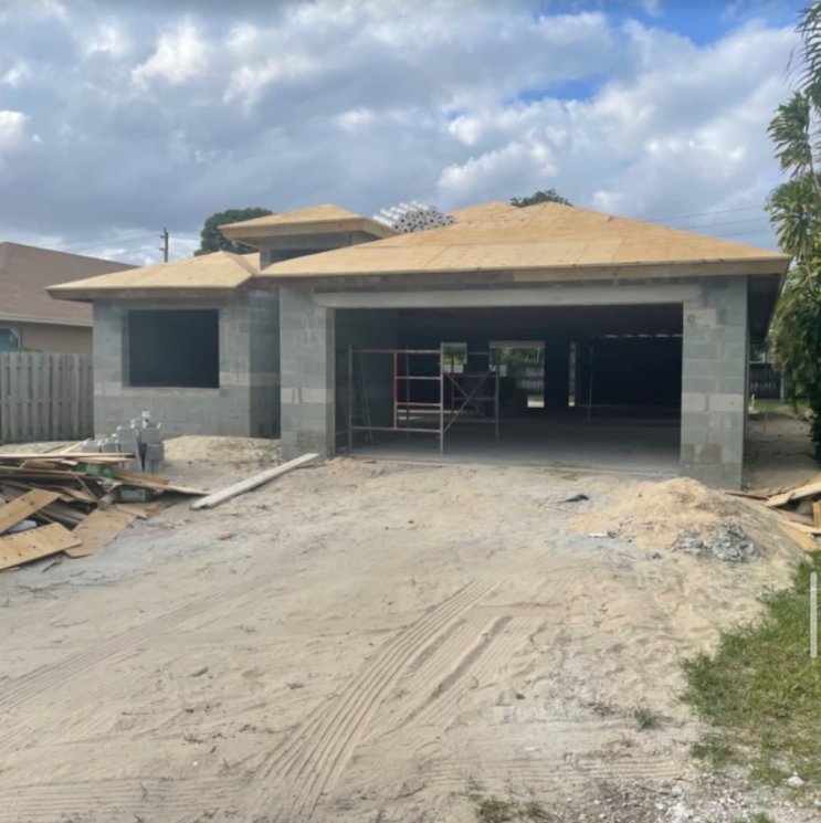 Slide of Mompie Construction Corp