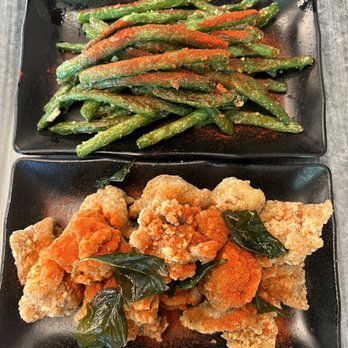 19 GOLD - Garlic String Beans (top) and Popcorn Chicken (bottom) - Taiwanese Near Me - Seattle, Washington