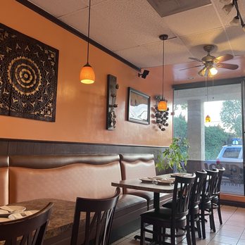 Cholada Thai Cuisine Long Beach - Indoor area - Thai Near Me - Long Beach, California Cholada Thai Cuisine Long Beach - Indoor area - Thai Near Me - Long Beach, California