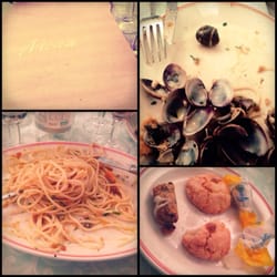 Baja Sardinia - Spaghetti con vongole e bottarga e dolci sardi.