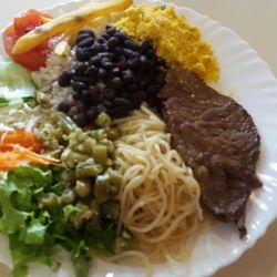 Maré Alta - Pf arroz, feijão, macarrão, farofa, salada e vagem refogada