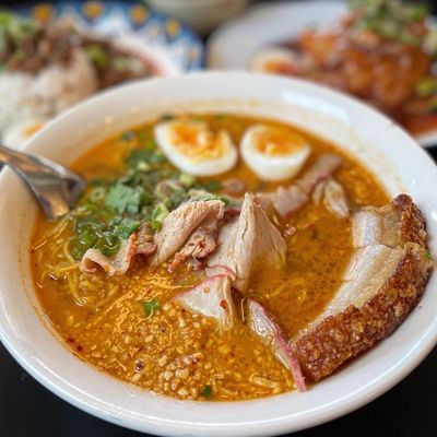 Khao Moo Dang by null
