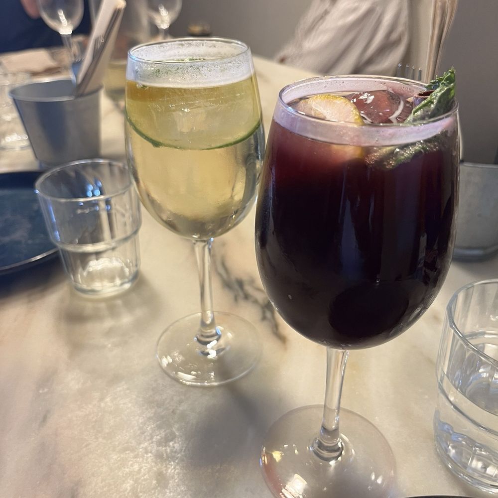 Sangria (red and white)