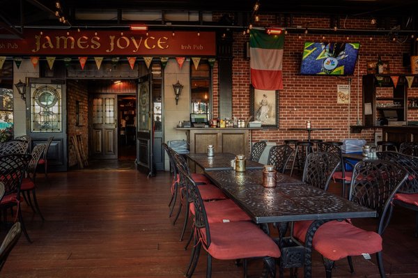 James Joyce Irish Pub & Restaurant by null