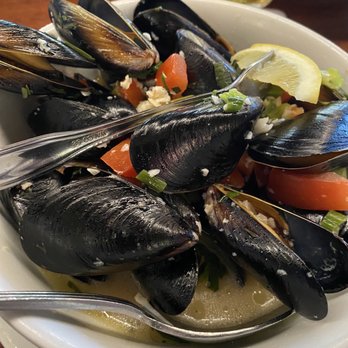 Sandbar & Grill - Seafood Near Me - Monterey, California