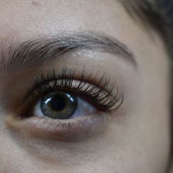 The Lash Palace San Diego - Wispie Hybird eyelashes