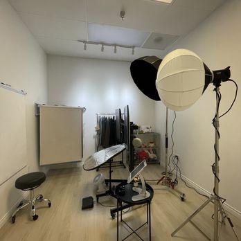 Momento Self-Portrait Photo Studio - Headshot Studio - Session Photography Near Me - Arcadia, California Momento Self-Portrait Photo Studio - Headshot Studio - Session Photography Near Me - Arcadia, California