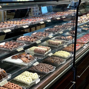 Winfield's Chocolate Bar - What a beautiful array of deliciousness! - Desserts Near Me - Houston, Texas Winfield's Chocolate Bar - What a beautiful array of deliciousness! - Desserts Near Me - Houston, Texas