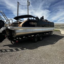 Texas Boat Works - Aloha Pontoon Sales and Service