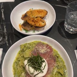 Pappardelle Pesto Burrata, Garlic bread, Ravioli ai Formaggi