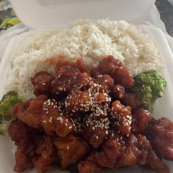New China City - Lunch special Sesame Chicken - Chinese Near Me - Deltona, Florida