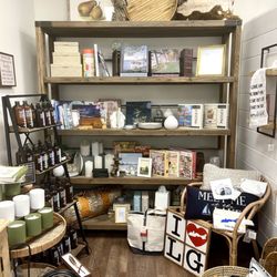Fontana Home - Books