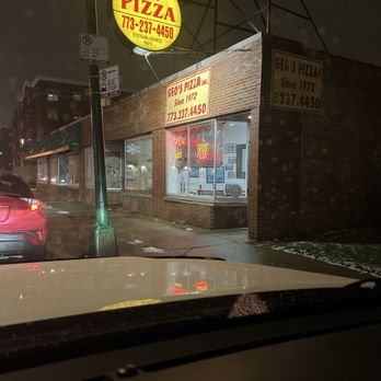 Geo's Pizza - Exterior of pizzeria - Pizza Near Me - Chicago, Illinois Geo's Pizza - Exterior of pizzeria - Pizza Near Me - Chicago, Illinois