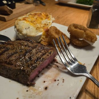 Hungry Hunter Steakhouse - Steakhouses Near Me - Bakersfield, California Hungry Hunter Steakhouse - Steakhouses Near Me - Bakersfield, California