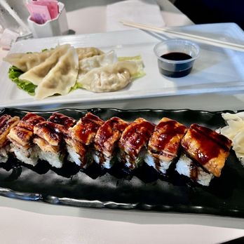 Wokcano - Chicken dumplings and dark dragon roll - Chinese Near Me - Los Angeles, California