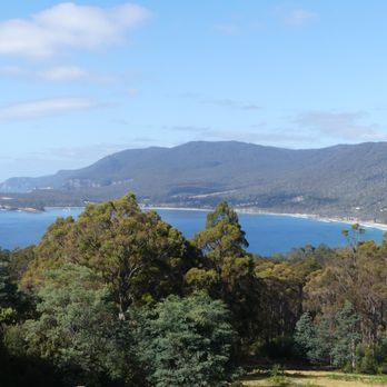 Pirates Bay/Eaglehawk Neck - Beaches Near Me