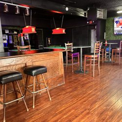 Grovers Tavern - Hangout area