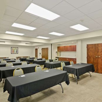 Hampton Inn Mount Dora - Meeting Room - Hotels Near Me - Mount Dora, Florida