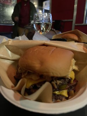 Bunton’s World Famous by null