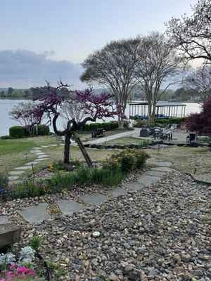 Lookout Point Lakeside Inn by null