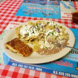 El Molcajete - Chilaquiles Verdes