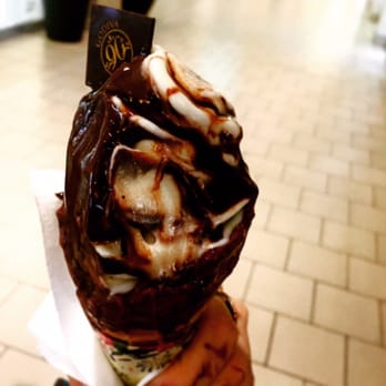 Häagen-Dazs - Not as good as it looks or as I expectes - Ice Cream & Frozen Yogurt Near Me - Elmhurst, New York Häagen-Dazs - Not as good as it looks or as I expectes - Ice Cream & Frozen Yogurt Near Me - Elmhurst, New York