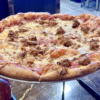 Mellow Mushroom Lynchburg - Sausage and onions - Pizza Near Me - Lynchburg, Virginia Mellow Mushroom Lynchburg - Sausage and onions - Pizza Near Me - Lynchburg, Virginia